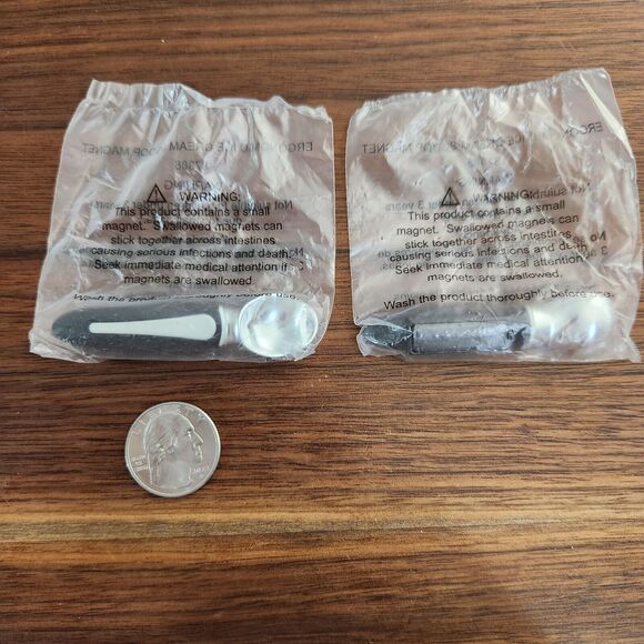 Tupperware Miniature Magnet Ice Cream Scoop Mini Ergonomic #87386 Black Set of 2 - Picture 5 of 5